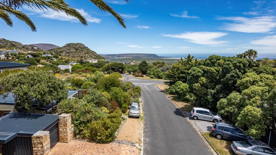 4 Bedroom Property for Sale in San Michel Western Cape